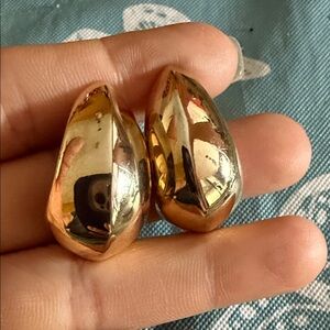 Elegant Gold Teardrop Earrings